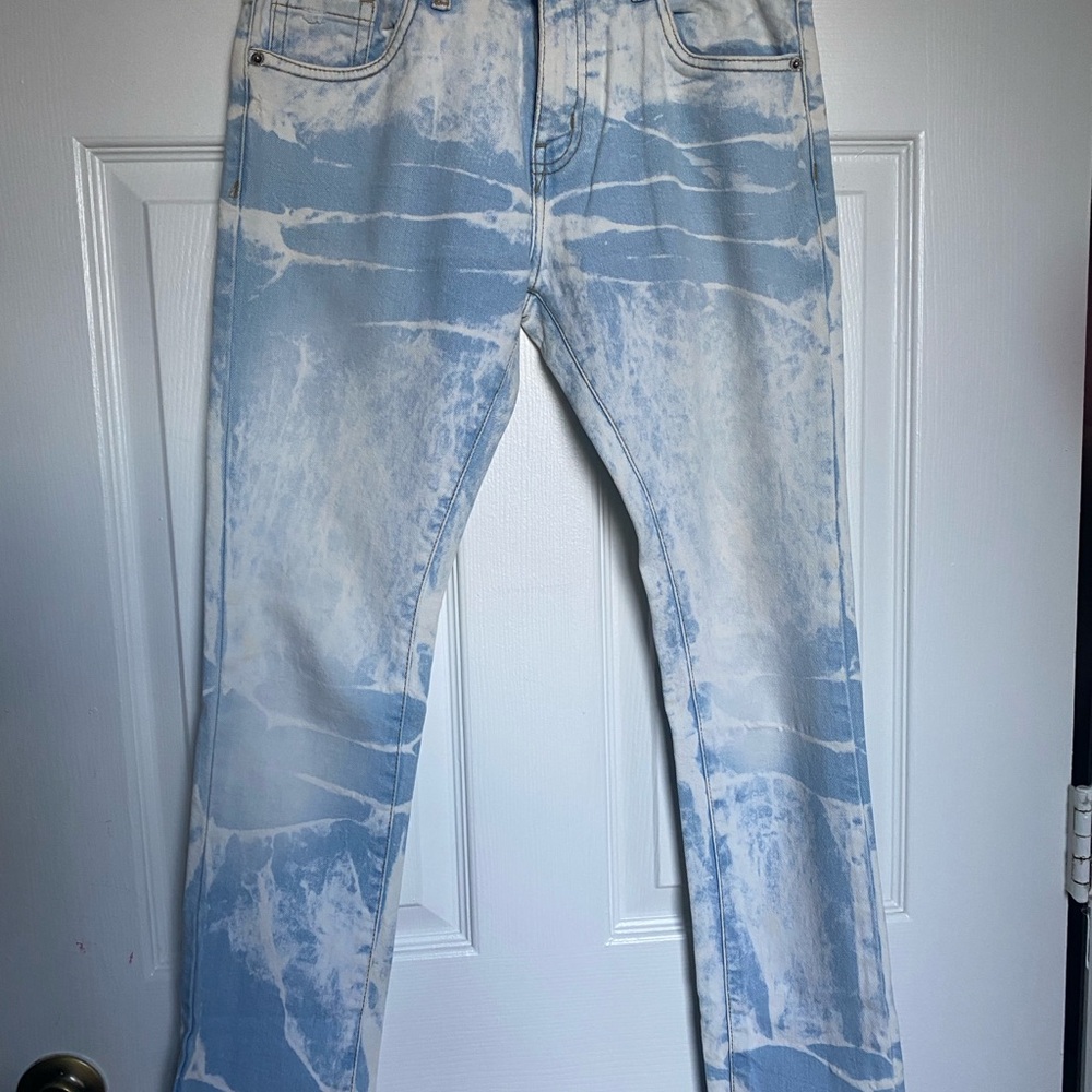 Light Blue Skinny Jeans with Distressed Look